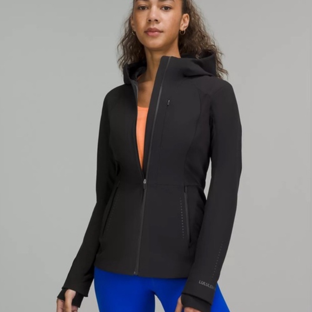 LuluLemon Black Cross Chill Jacket RepelShell, size 12